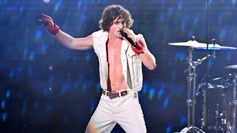 Watch: Benson Boone Flips for 'SNL' and Keeps Fans Keen with New Shirtless Post
