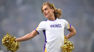 No Vikings Fans Canceled Season Tickets Over Male Cheerleaders, Despite Social Media Outrage